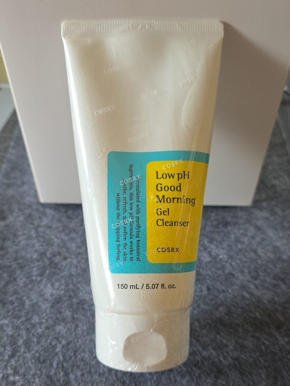 COSRX Low pH Good Morning Gel Cleanser - Yellow & Teal Label